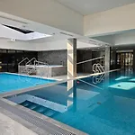Port & Wellness 218