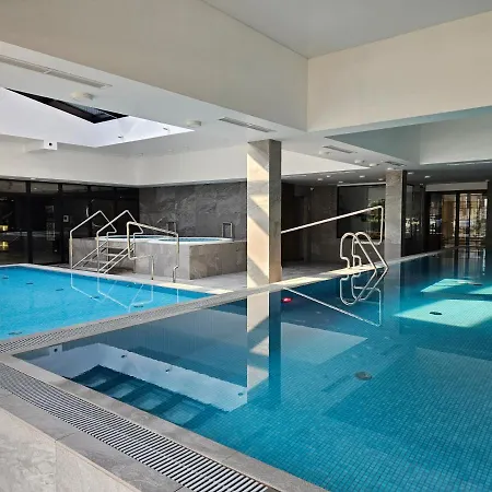 Port & Wellness 218